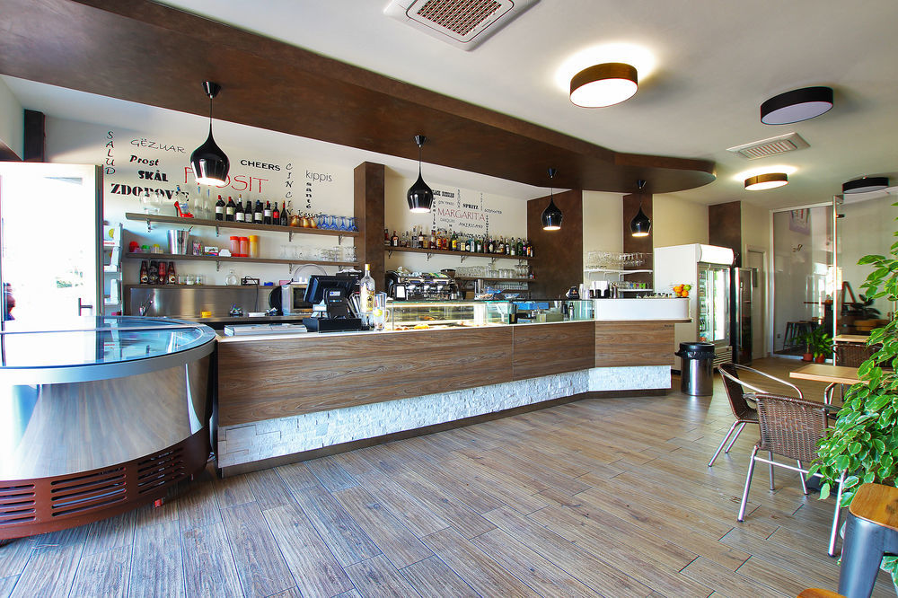 Belvedere Rent Rooms カンポフェリーチェ・ディ・ロッチェッラ エクステリア 写真