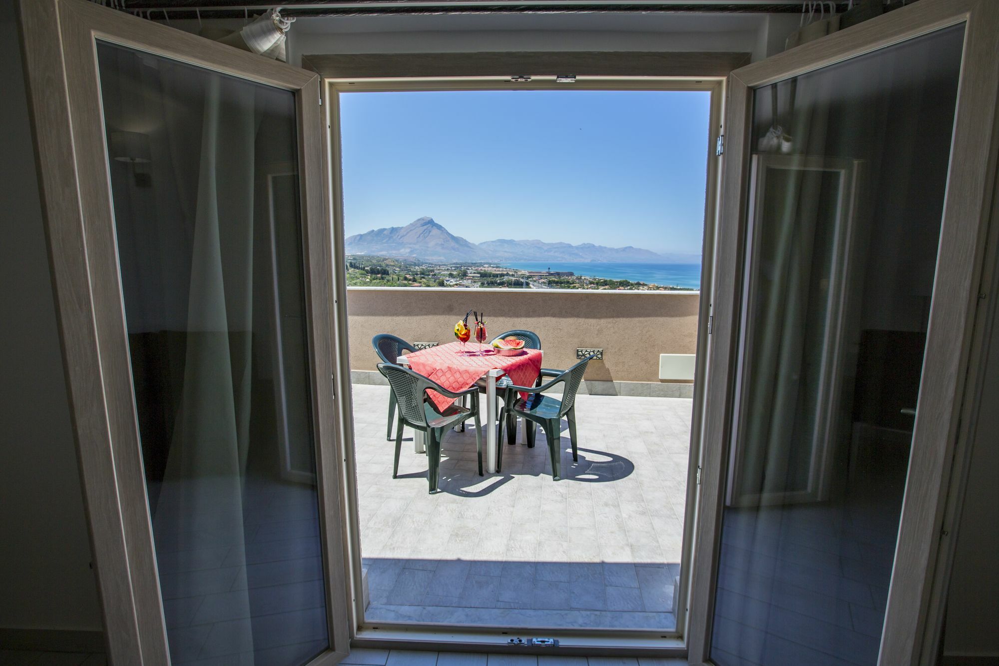 Belvedere Rent Rooms カンポフェリーチェ・ディ・ロッチェッラ エクステリア 写真